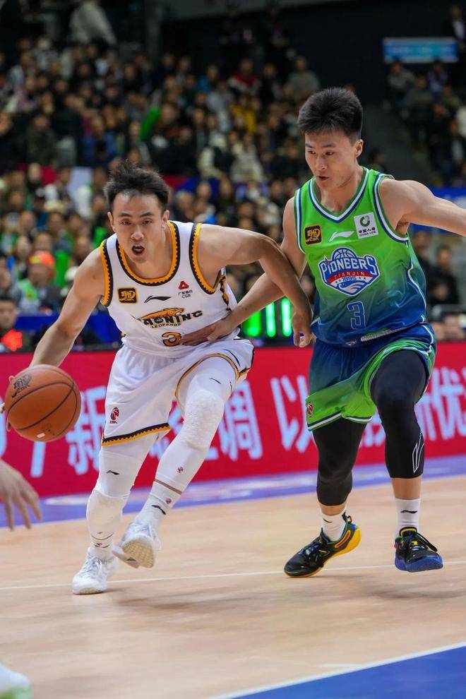 太阳险胜辽宁队，赵继伟带队取胜