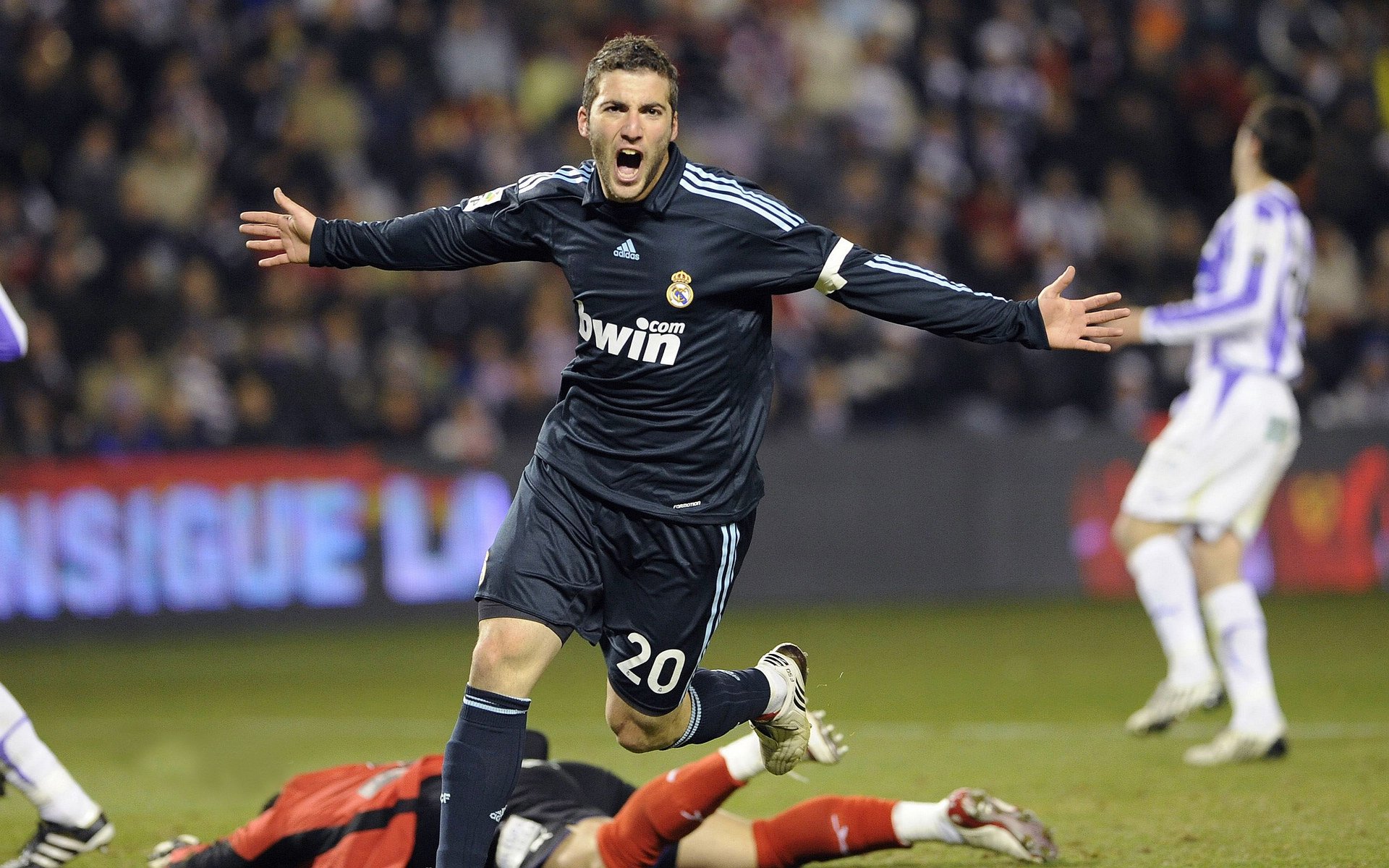 当太阳之光刺破天际，看伦纳德式硬仗哲学如何映照浙江之魂