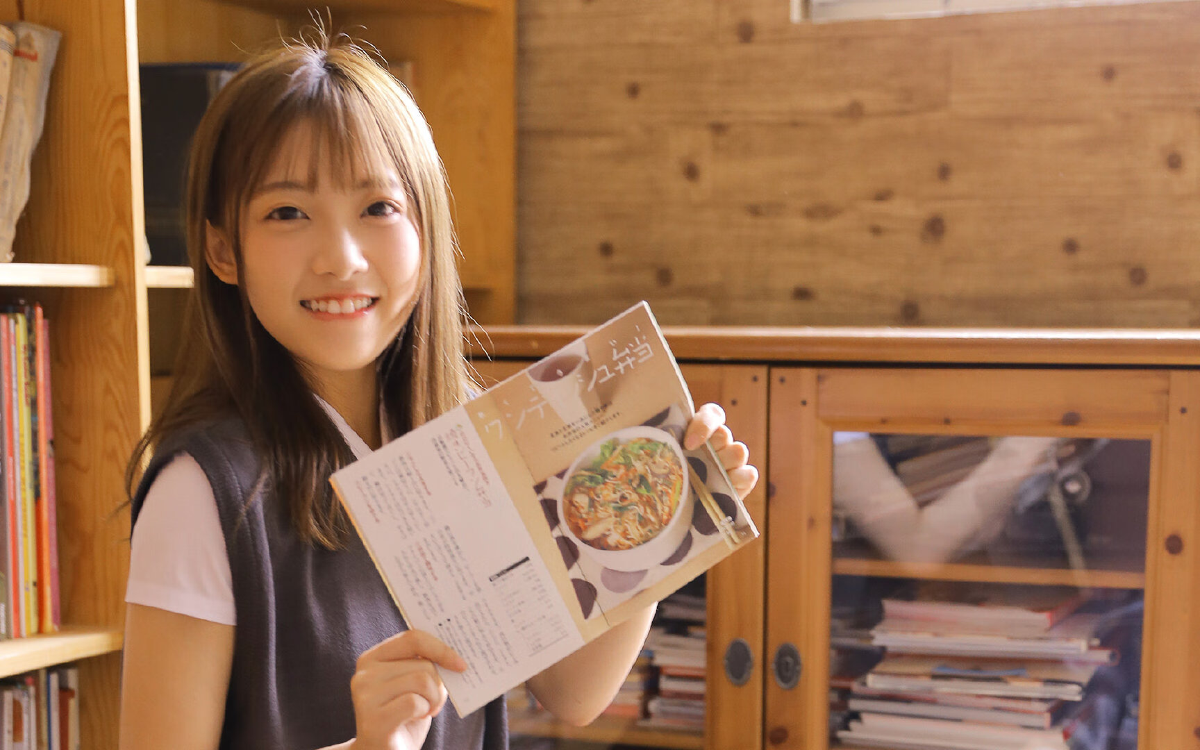 街巷迷宫，聚光灯下，卡瓦哈尔的自我正名之战